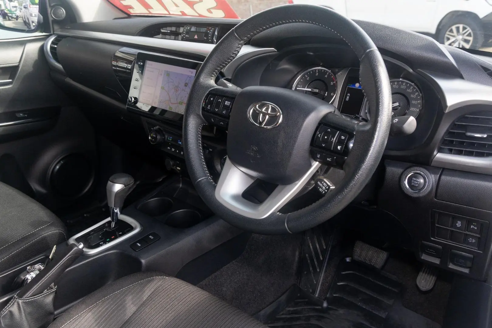2022 Toyota Hilux Gallery Image 7