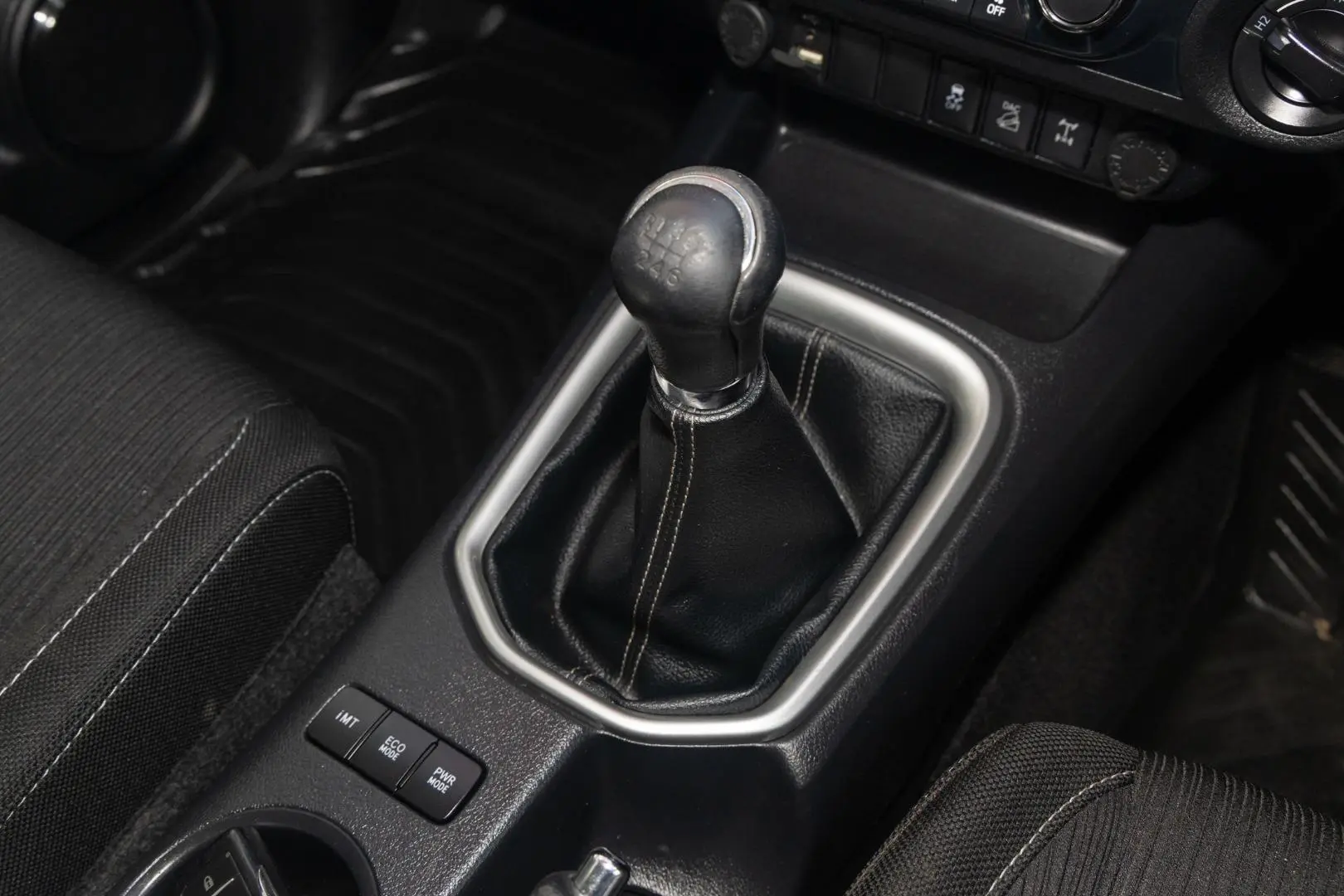 2019 Toyota Hilux Gallery Image 17