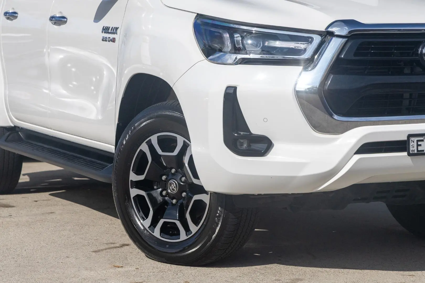 2022 Toyota Hilux Gallery Image 6