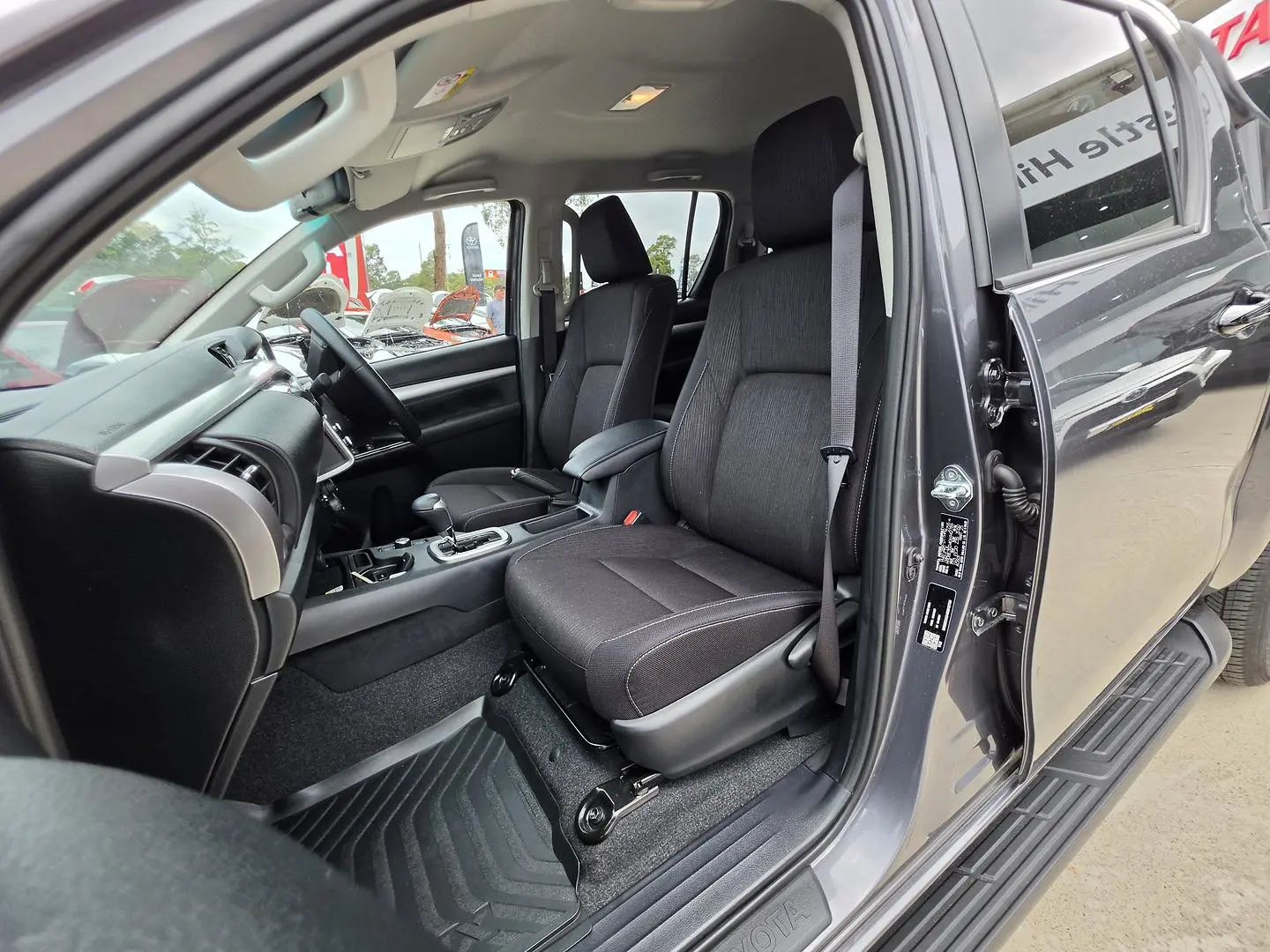 2025 Toyota Hilux Gallery Image 15