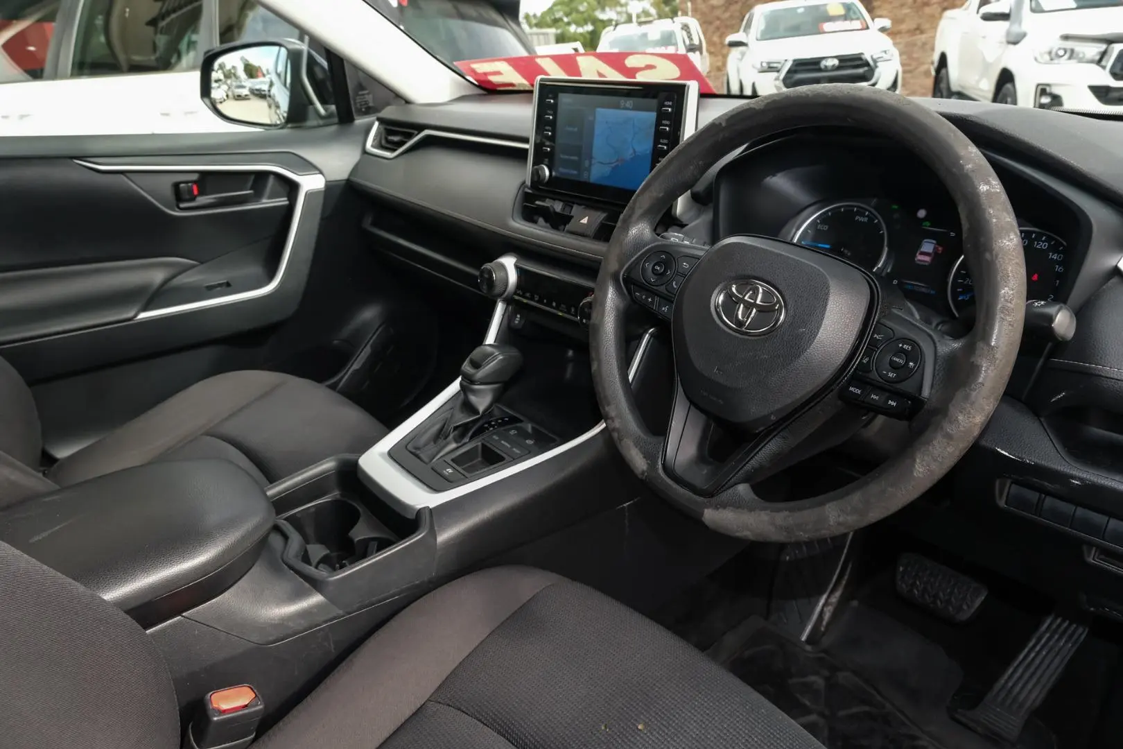 2019 Toyota RAV4 Gallery Image 7