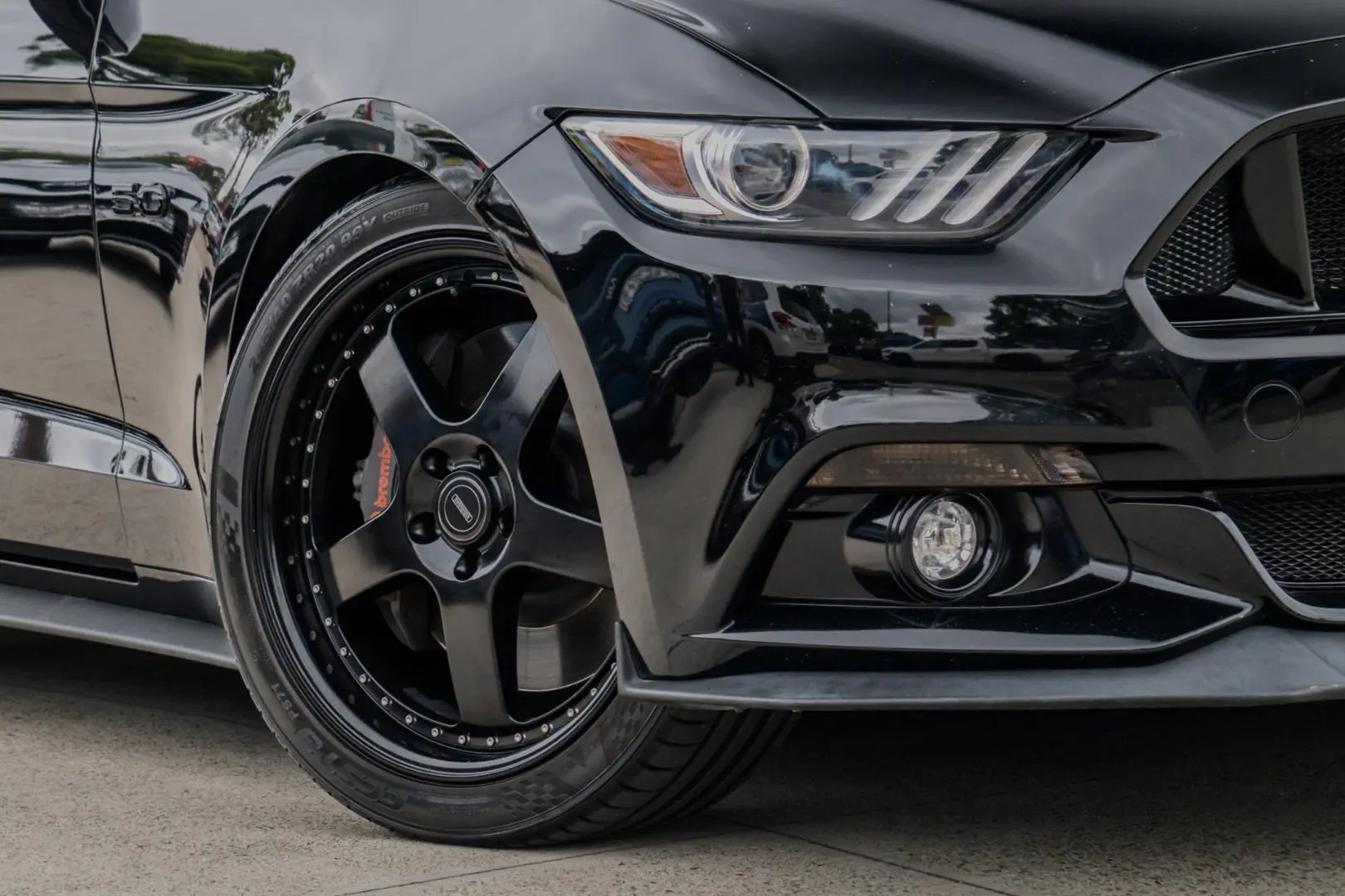 2017 Ford Mustang Gallery Image 6