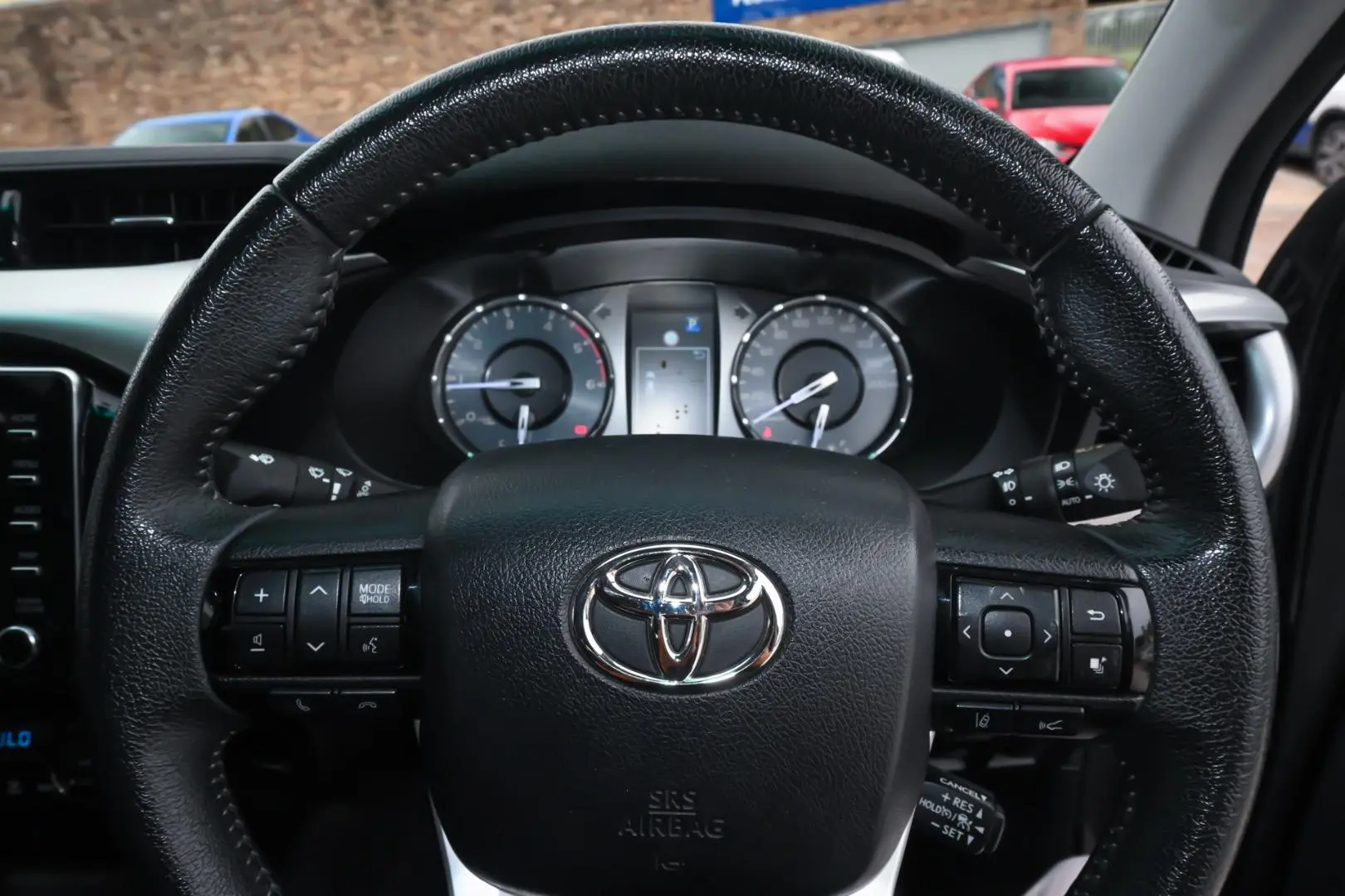 2022 Toyota Hilux Gallery Image 11