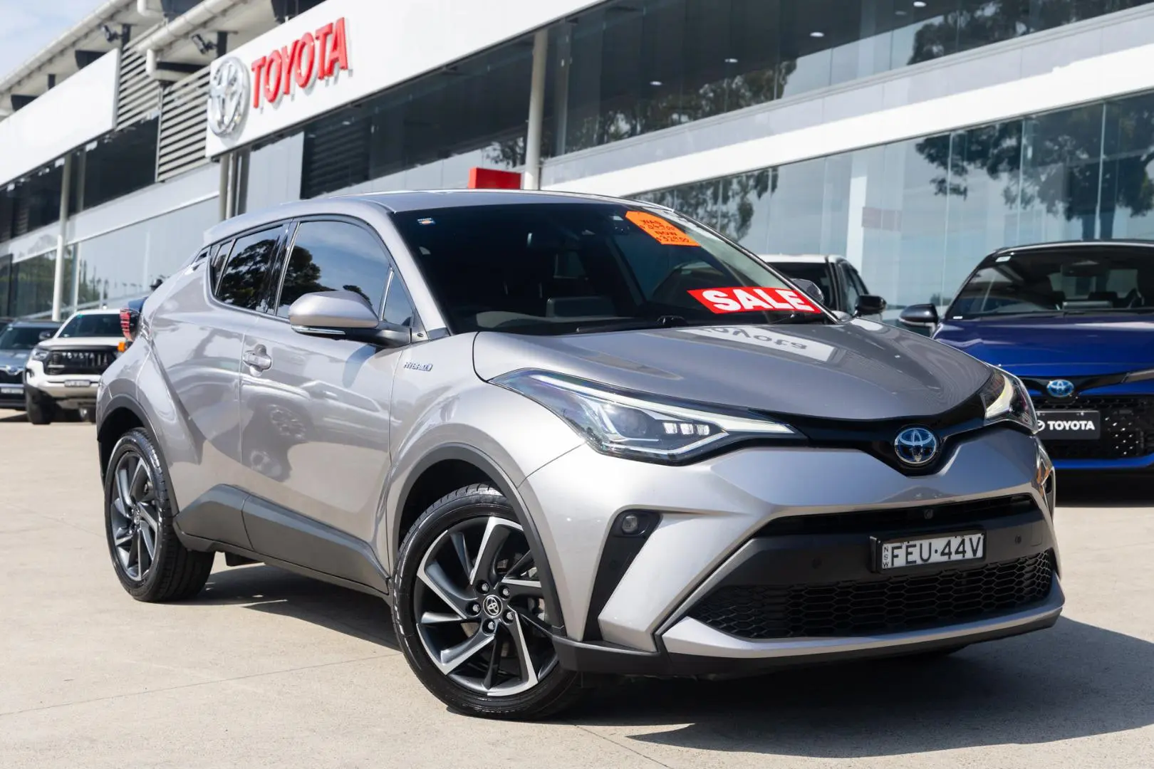 2020 Toyota C-HR Gallery Image 1