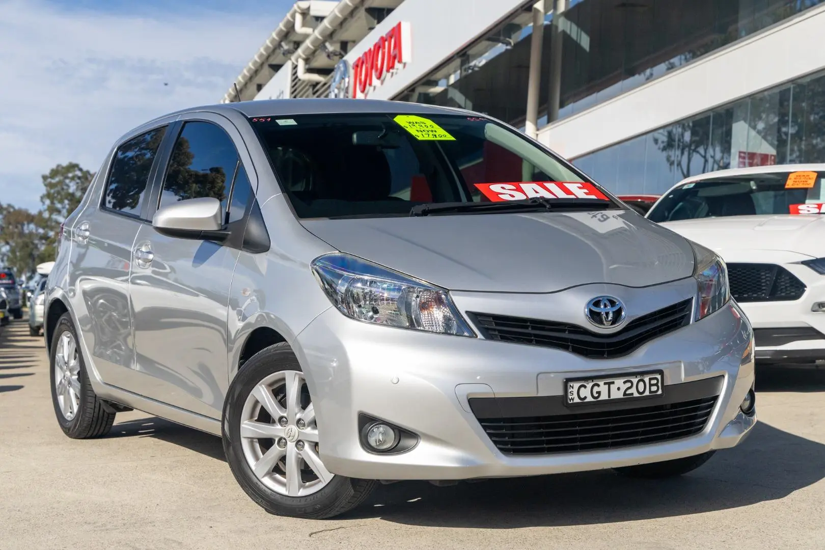 2012 Toyota Yaris Gallery Image 1