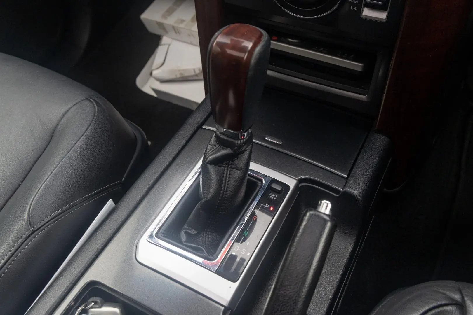 2017 Toyota Landcruiser Prado Gallery Image 16