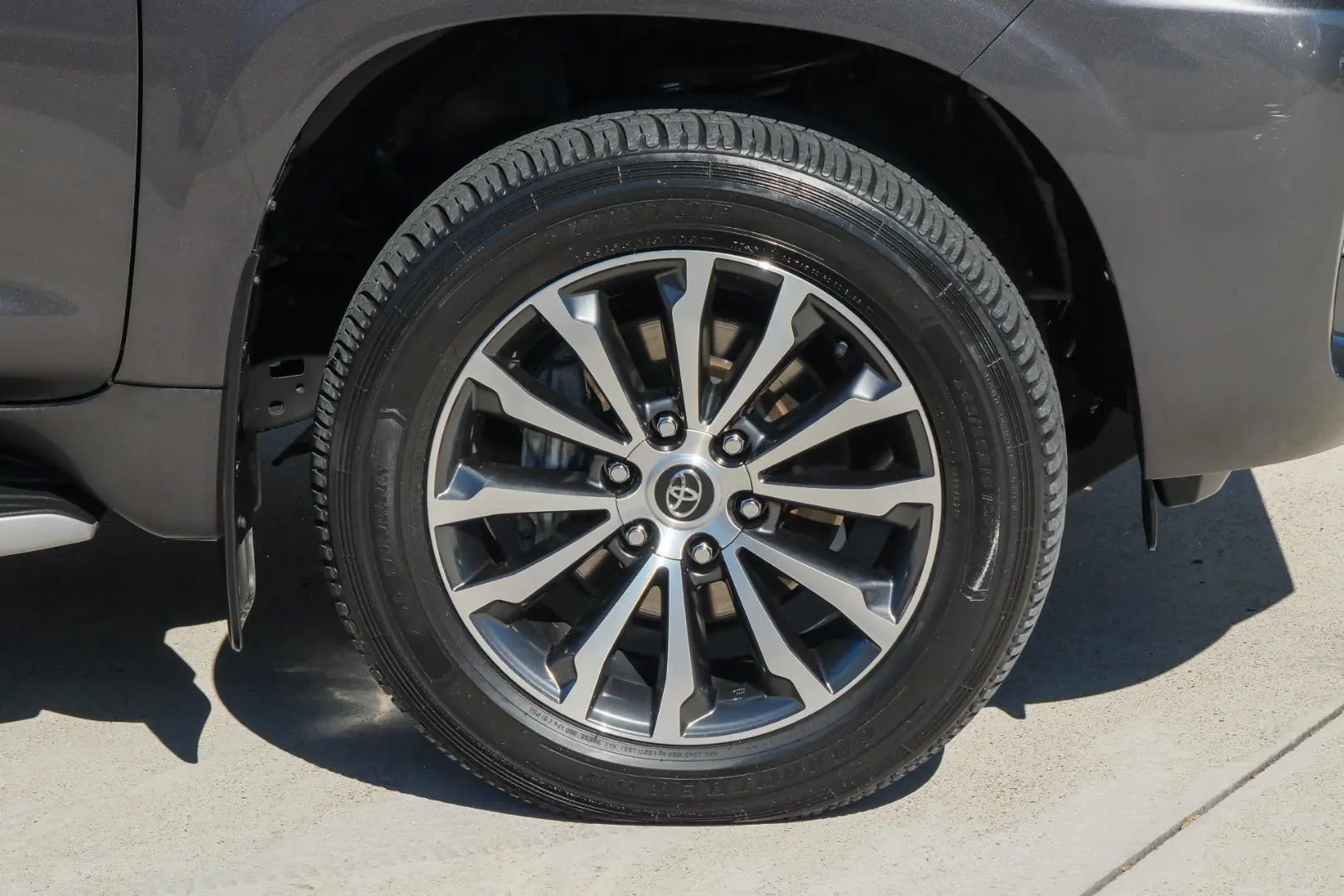 2022 Toyota Landcruiser Prado Gallery Image 20