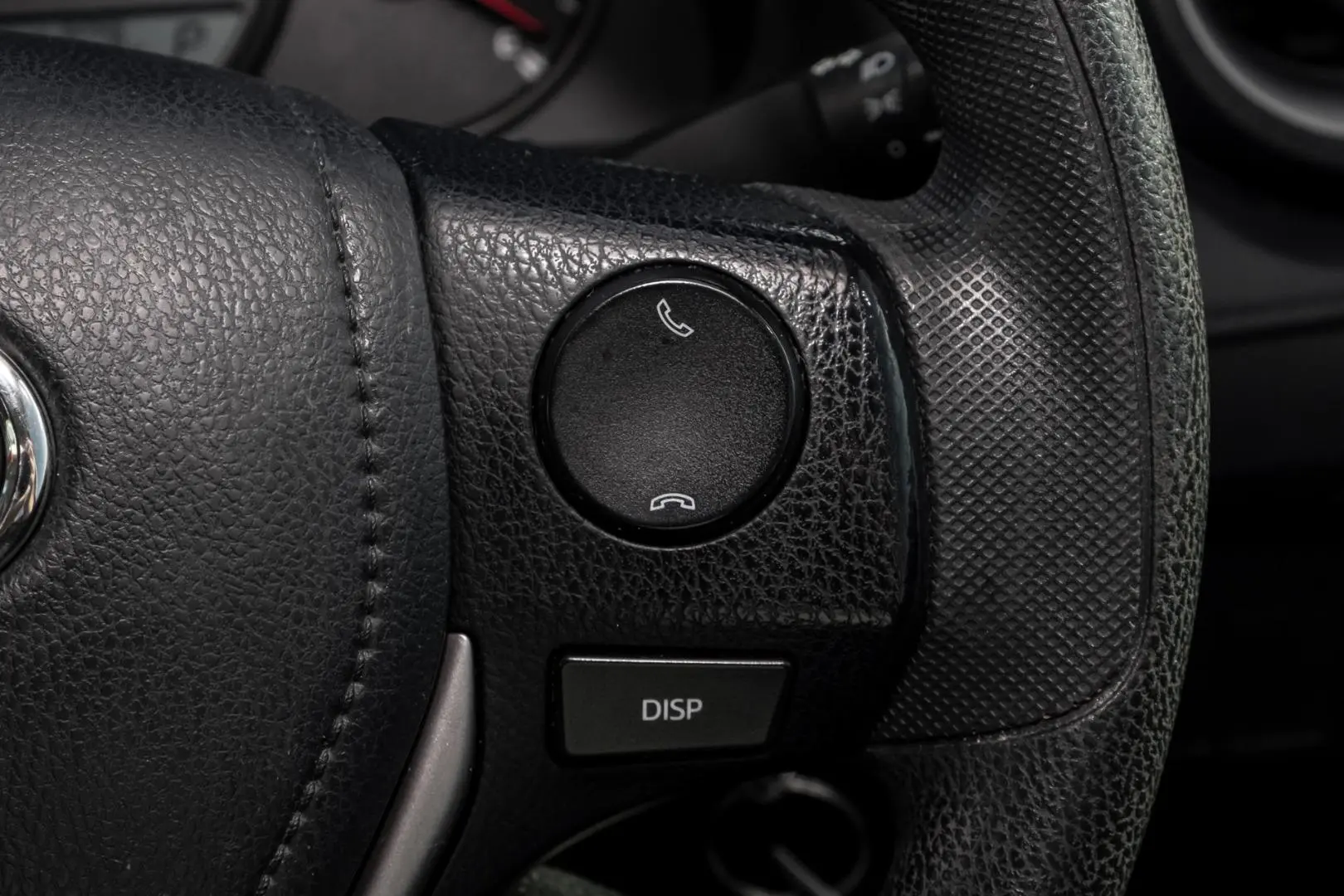 2016 Toyota RAV4 Gallery Image 12