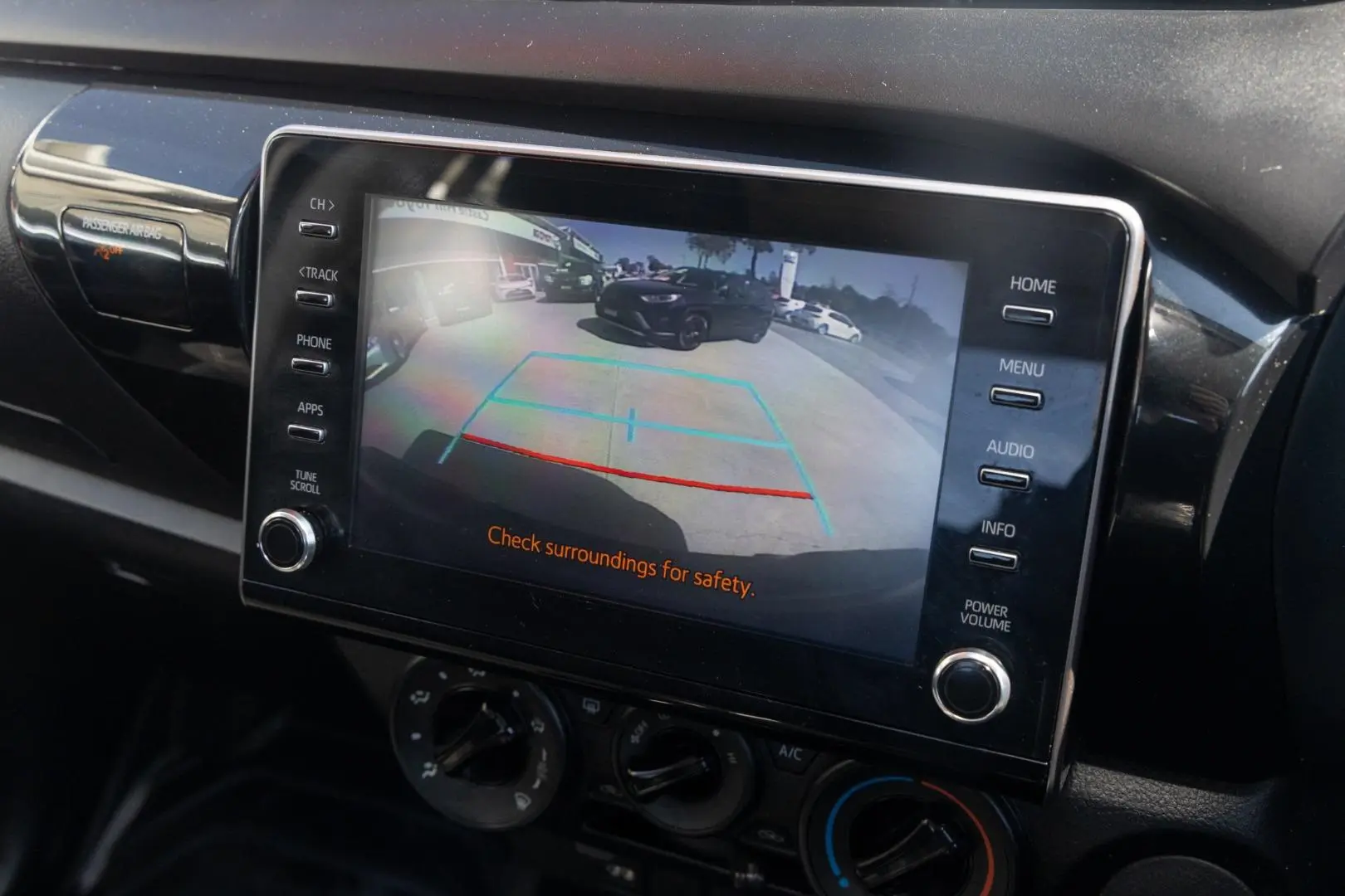 2024 Toyota Hilux Gallery Image 15