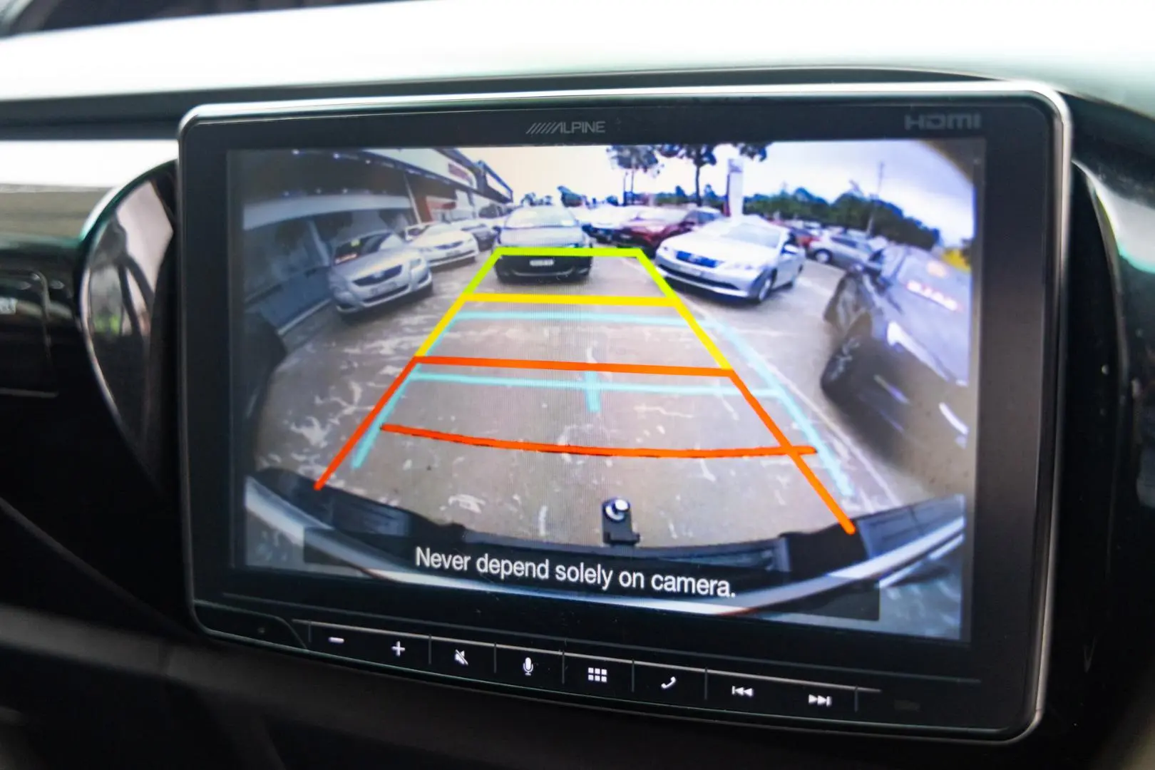 2016 Toyota Hilux Gallery Image 13