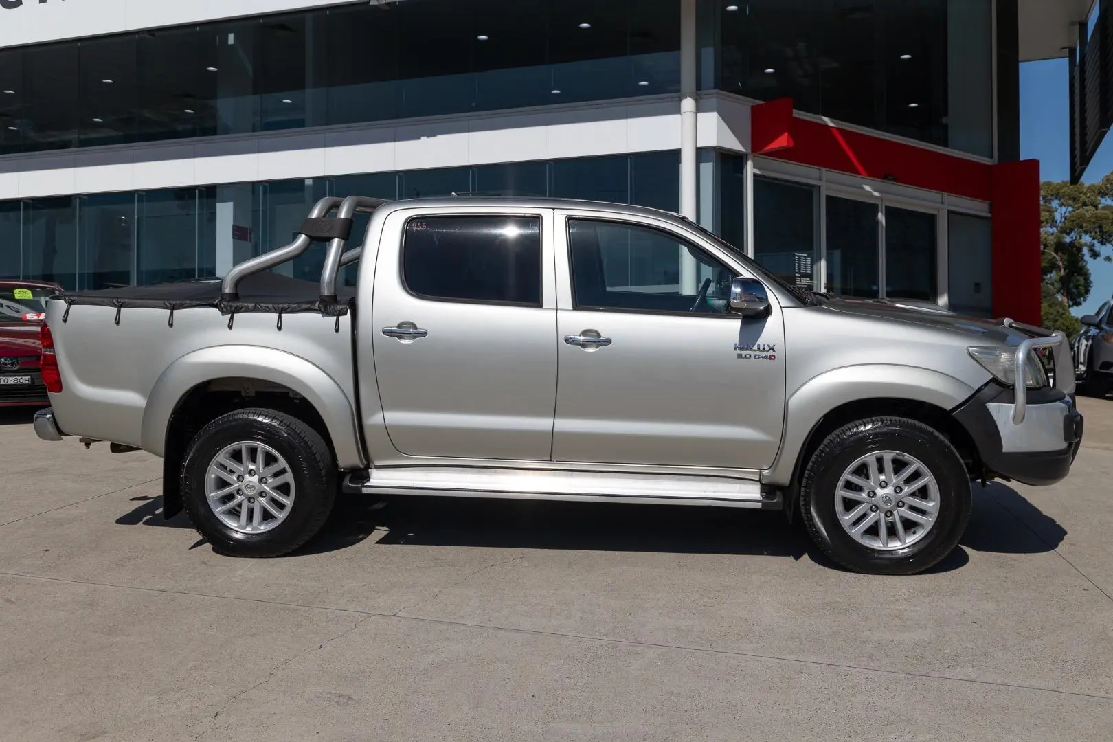 2014 Toyota Hilux Gallery Image 3