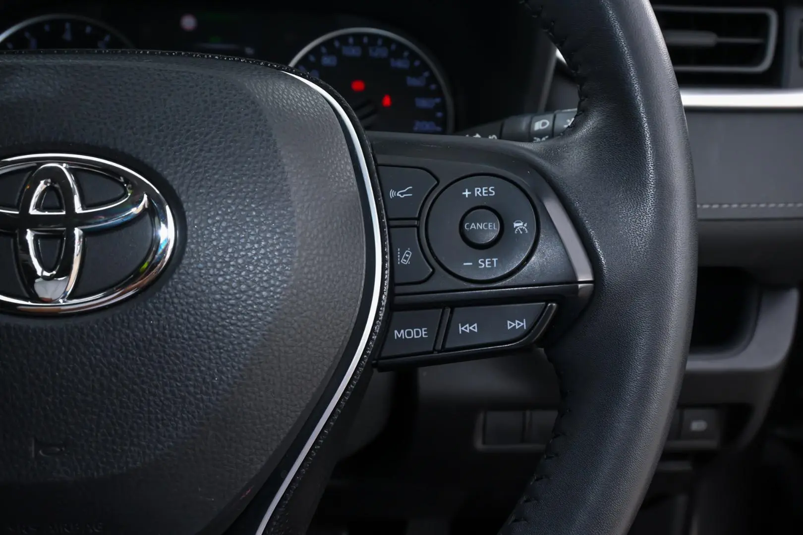 2021 Toyota RAV4 Gallery Image 13