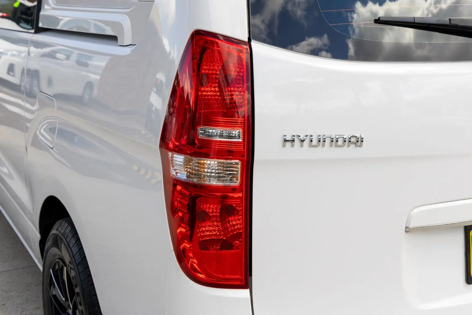 2017 Hyundai iLoad Gallery Image 22