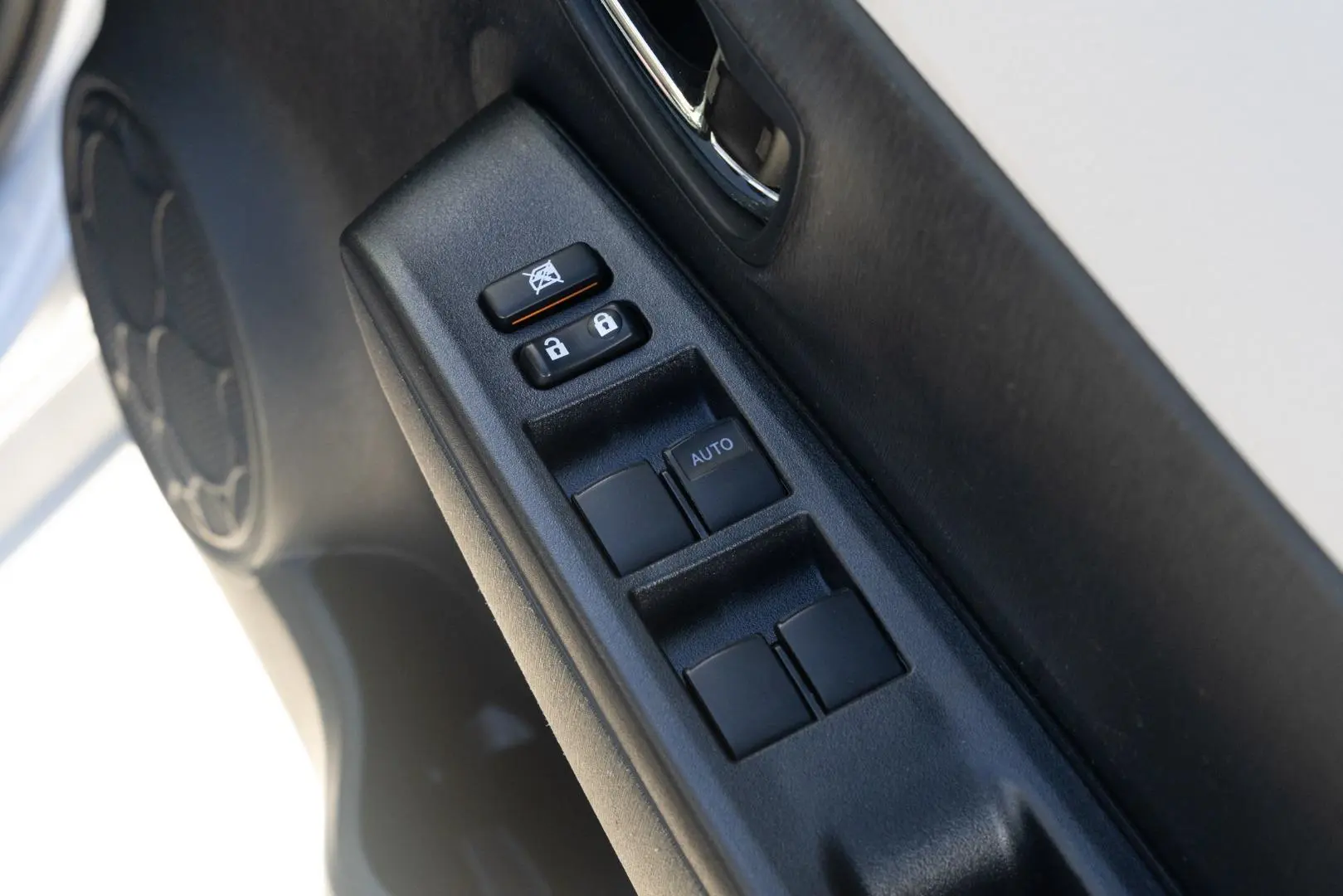 2012 Toyota Yaris Gallery Image 19