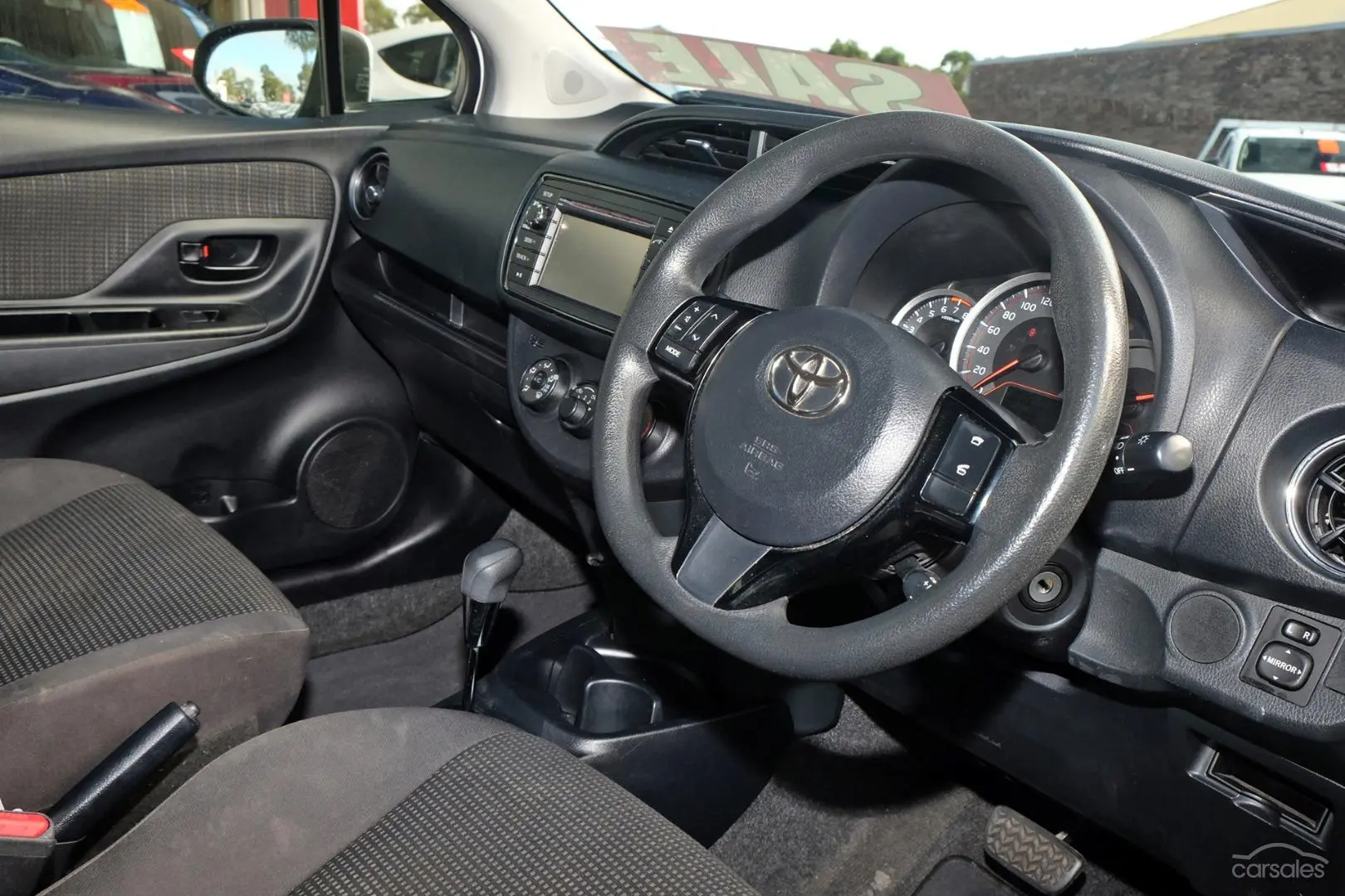 2019 Toyota Yaris Image 6