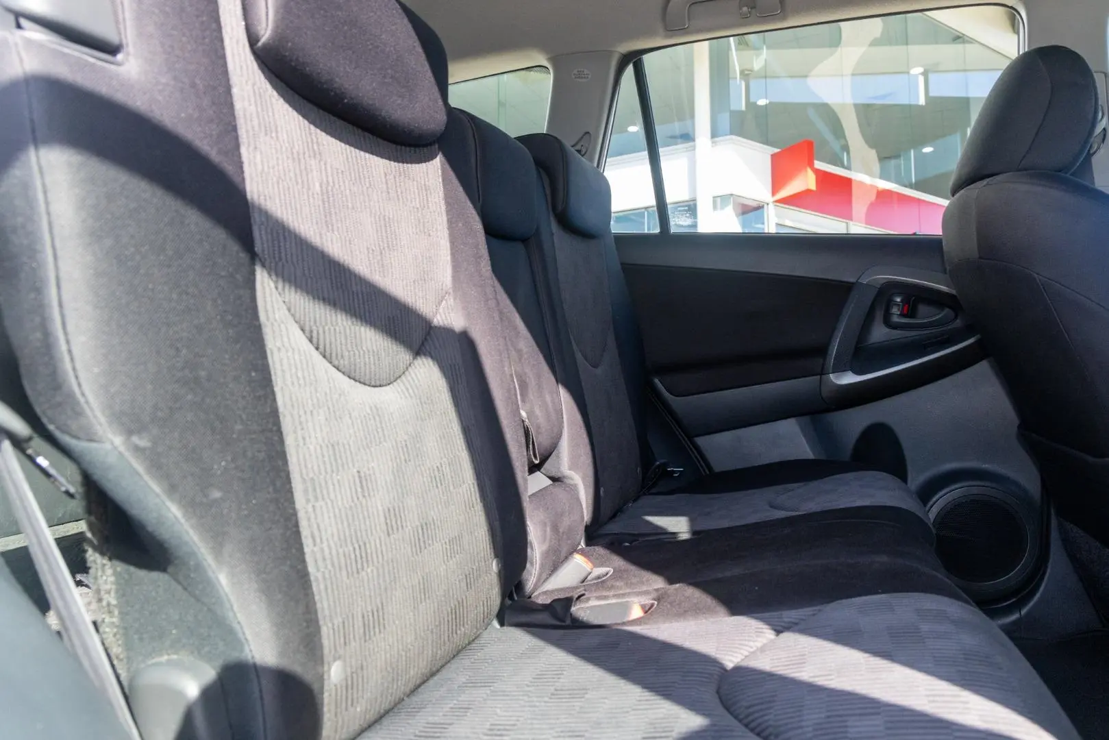 2010 Toyota RAV4 Gallery Image 9