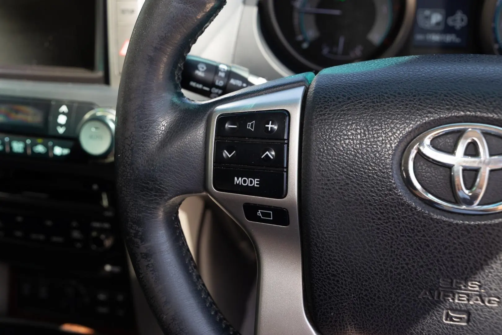 2010 Toyota Landcruiser Prado Gallery Image 17
