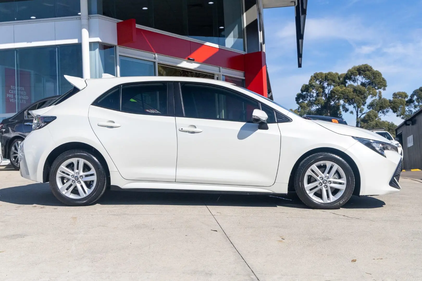 2020 Toyota Corolla Gallery Image 3