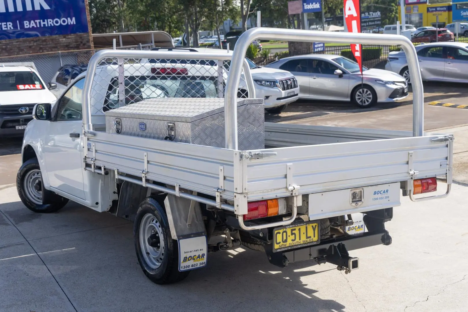 2018 Isuzu D-MAX Gallery Image 2
