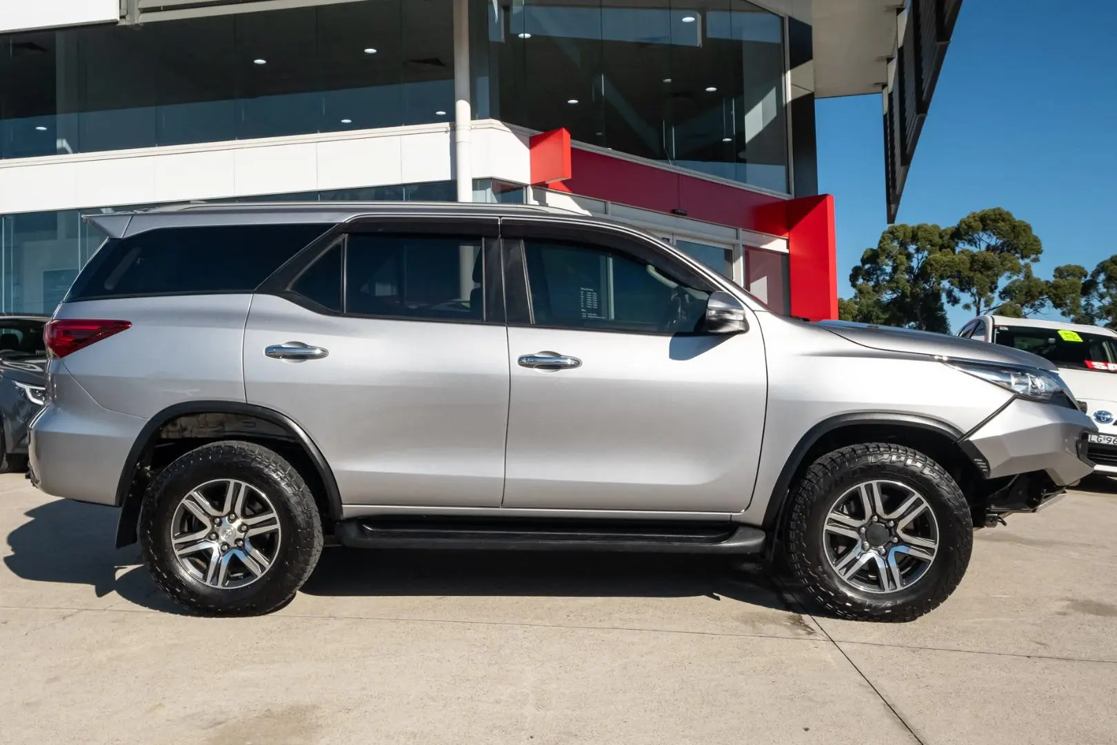 2017 Toyota Fortuner Gallery Image 3