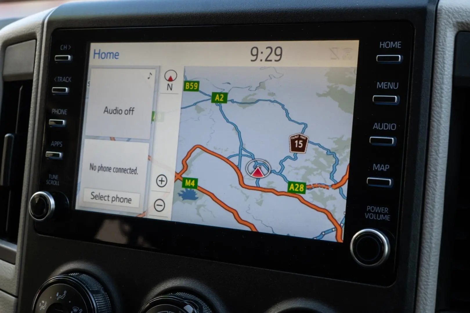 2020 Toyota Hiace Gallery Image 11