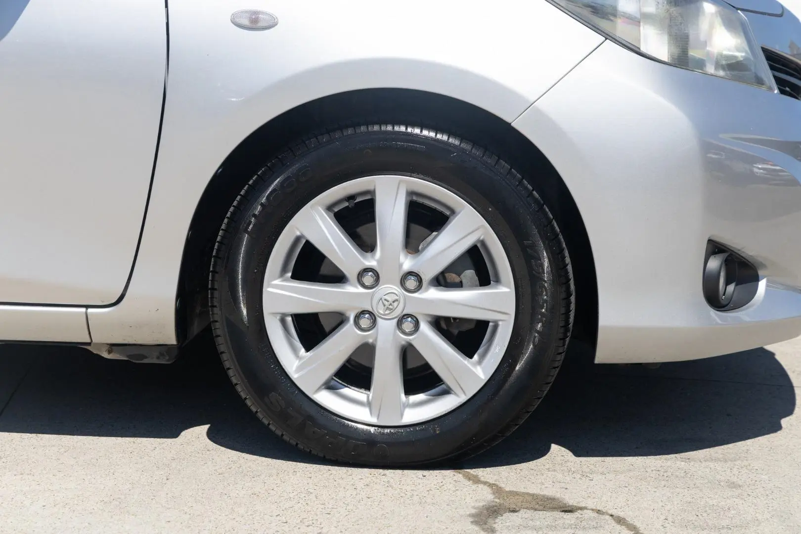 2012 Toyota Yaris Gallery Image 22