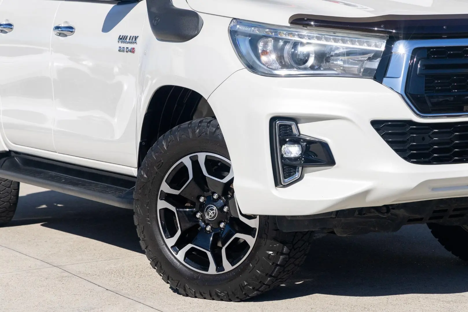 2019 Toyota Hilux Gallery Image 6