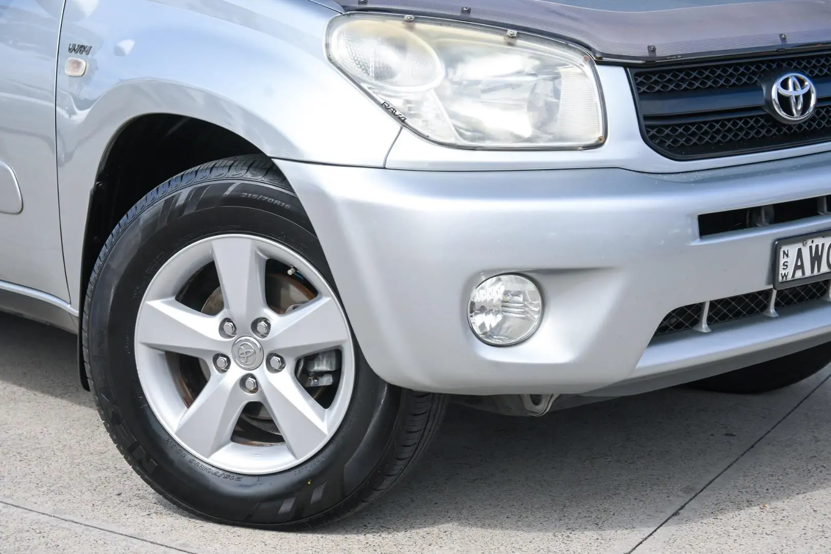 2005 Toyota RAV4 Gallery Image 6