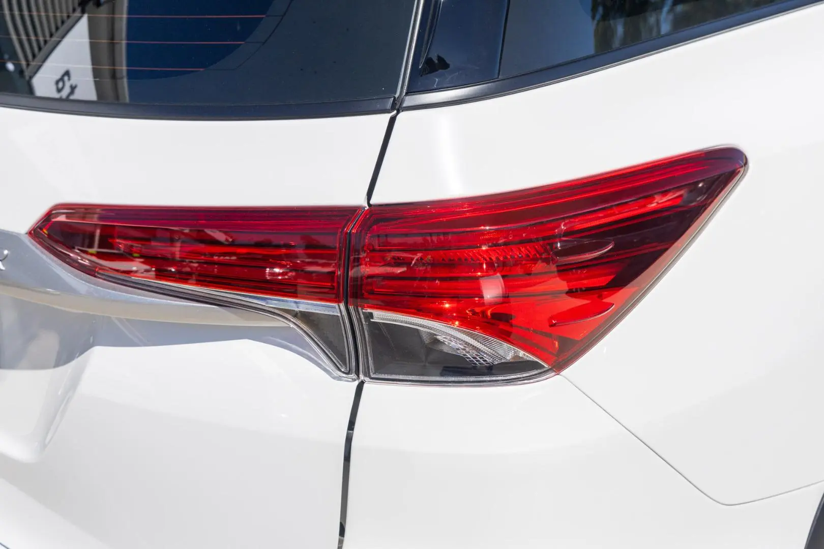 2025 Toyota Fortuner Gallery Image 17