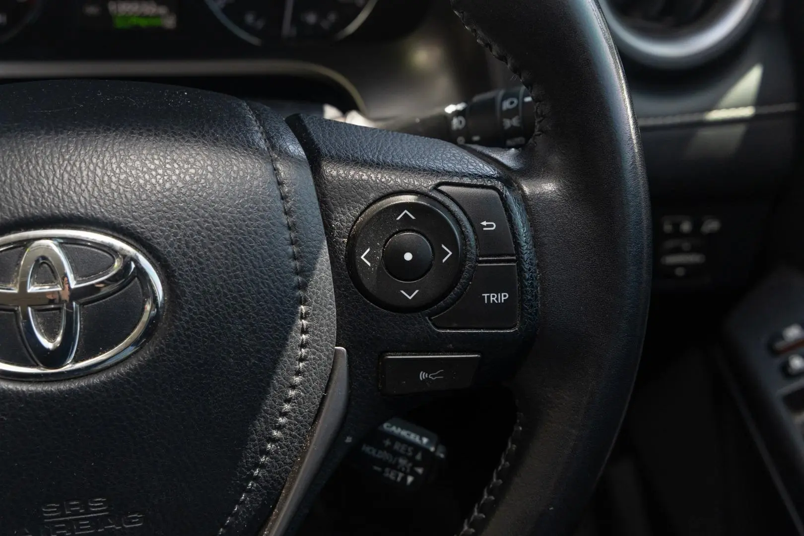 2016 Toyota RAV4 Gallery Image 12