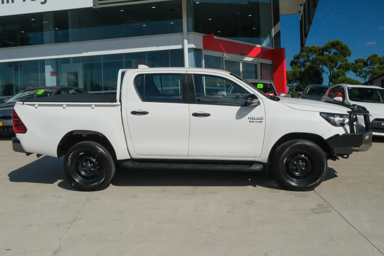 2022 Toyota Hilux Gallery Image 3