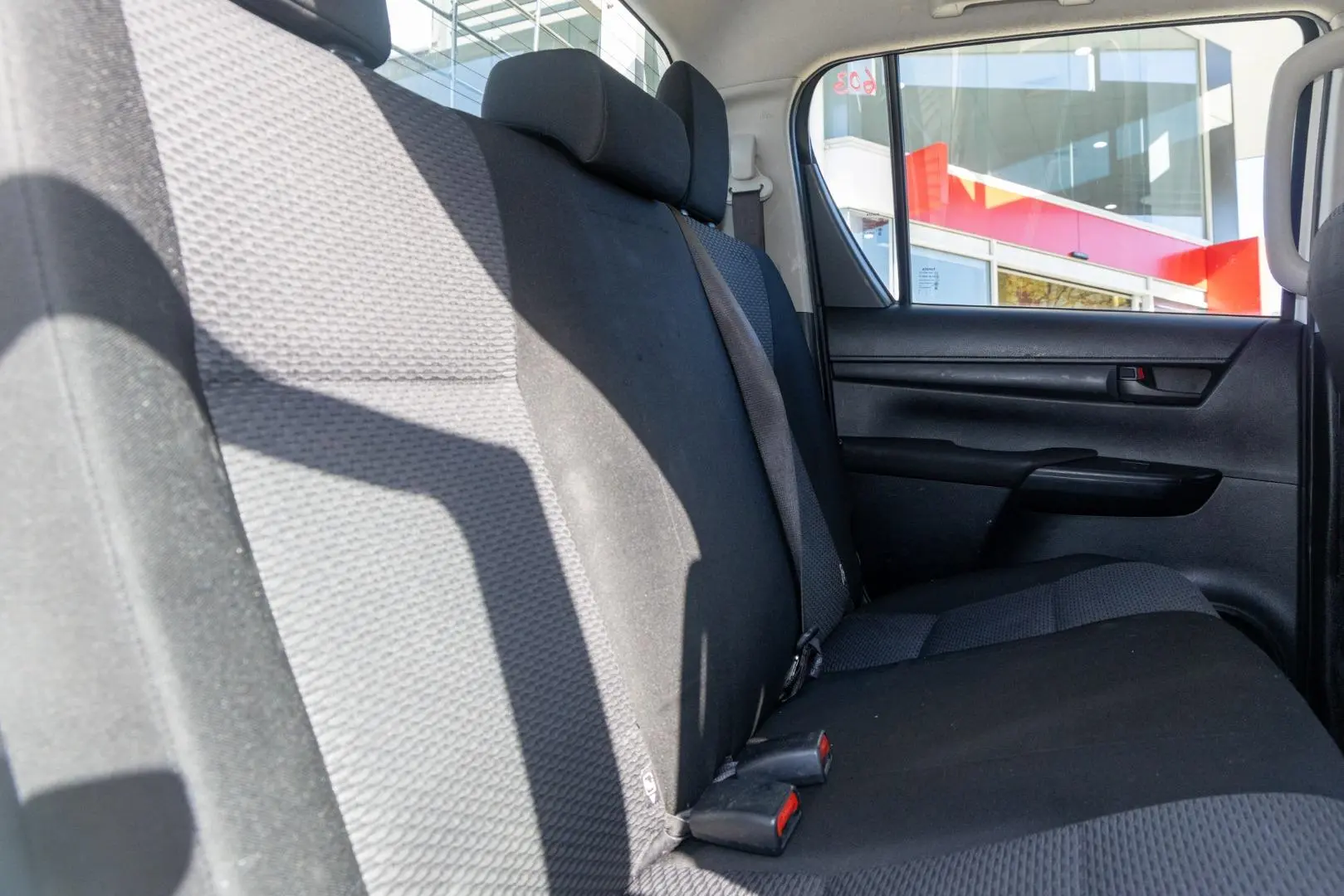 2019 Toyota Hilux Gallery Image 9