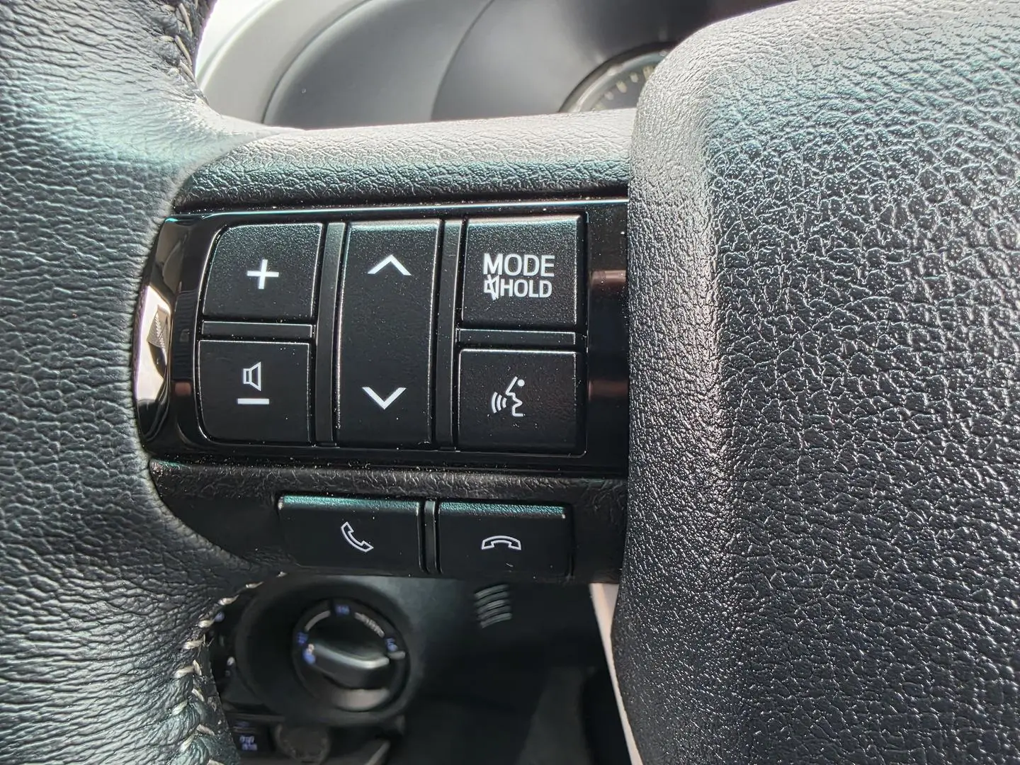 2025 Toyota Hilux Gallery Image 24