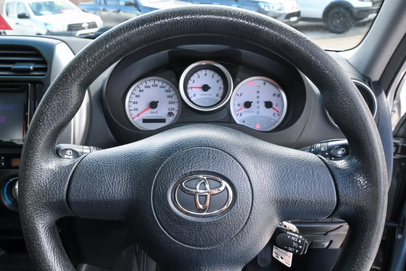 2005 Toyota RAV4 Gallery Image 11