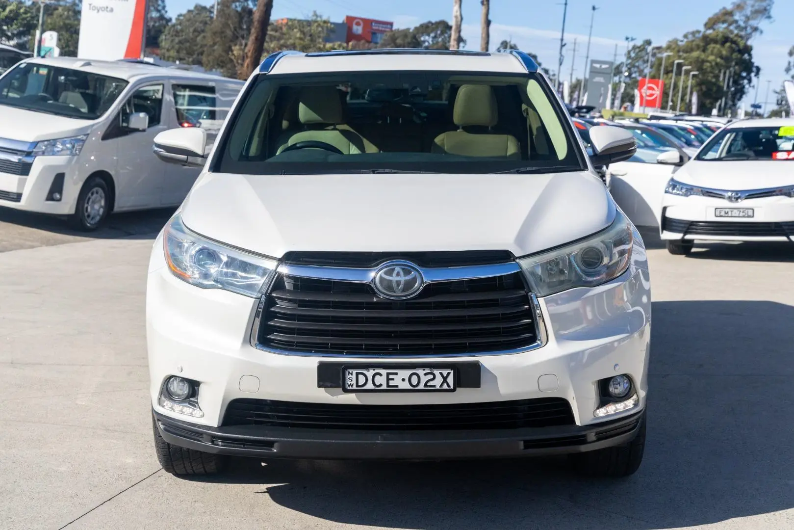 2015 Toyota Kluger Gallery Image 4