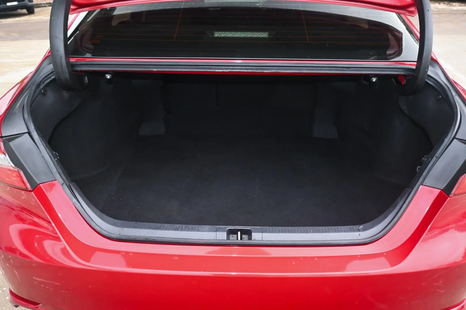 2019 Toyota Camry Gallery Image 18