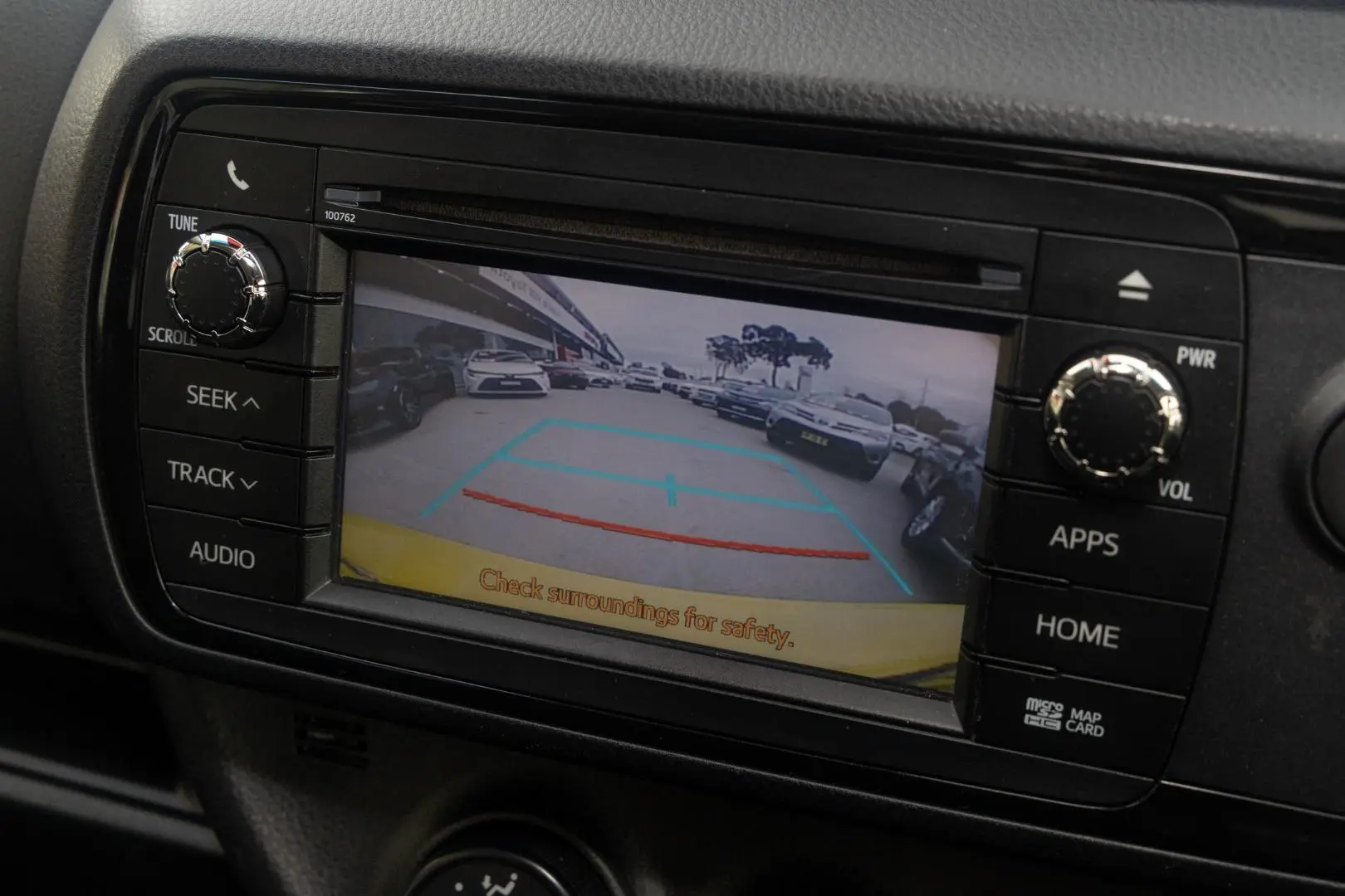 2017 Toyota Yaris Gallery Image 15