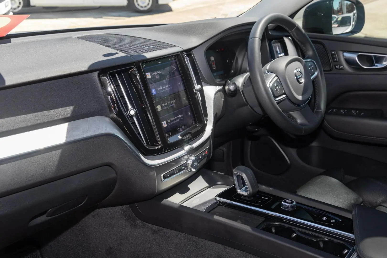 2023 Volvo XC60 Gallery Image 8