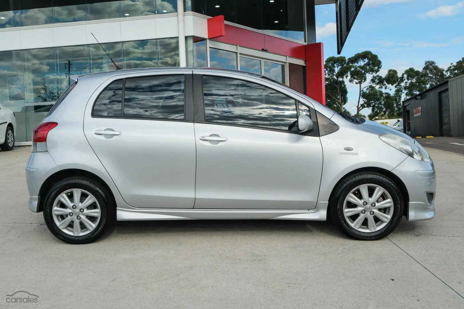 2008 Toyota Yaris Image 3