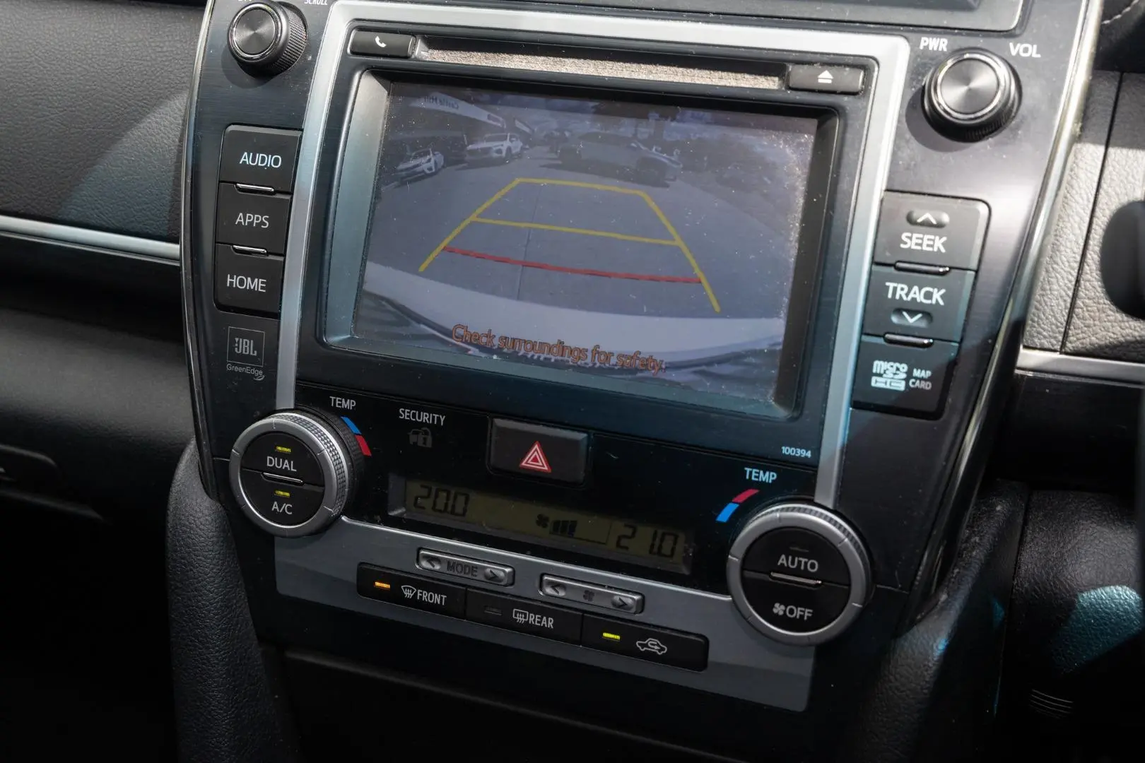 2016 Toyota Camry Gallery Image 15