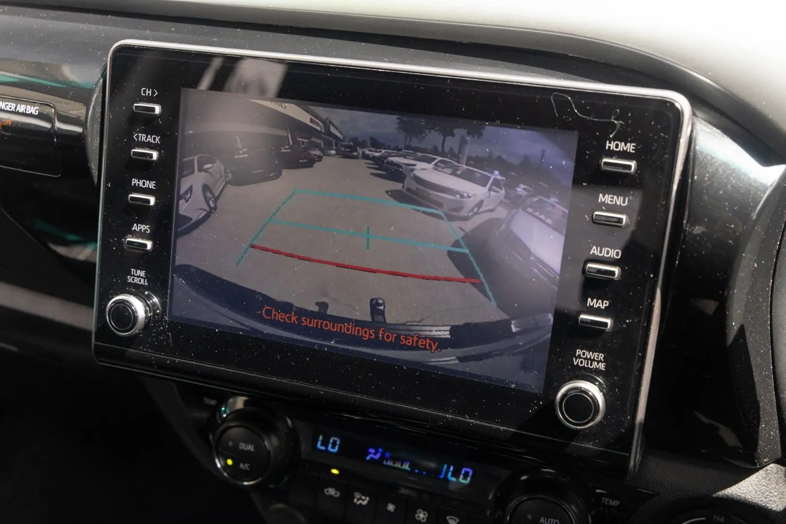 2022 Toyota Hilux Gallery Image 15