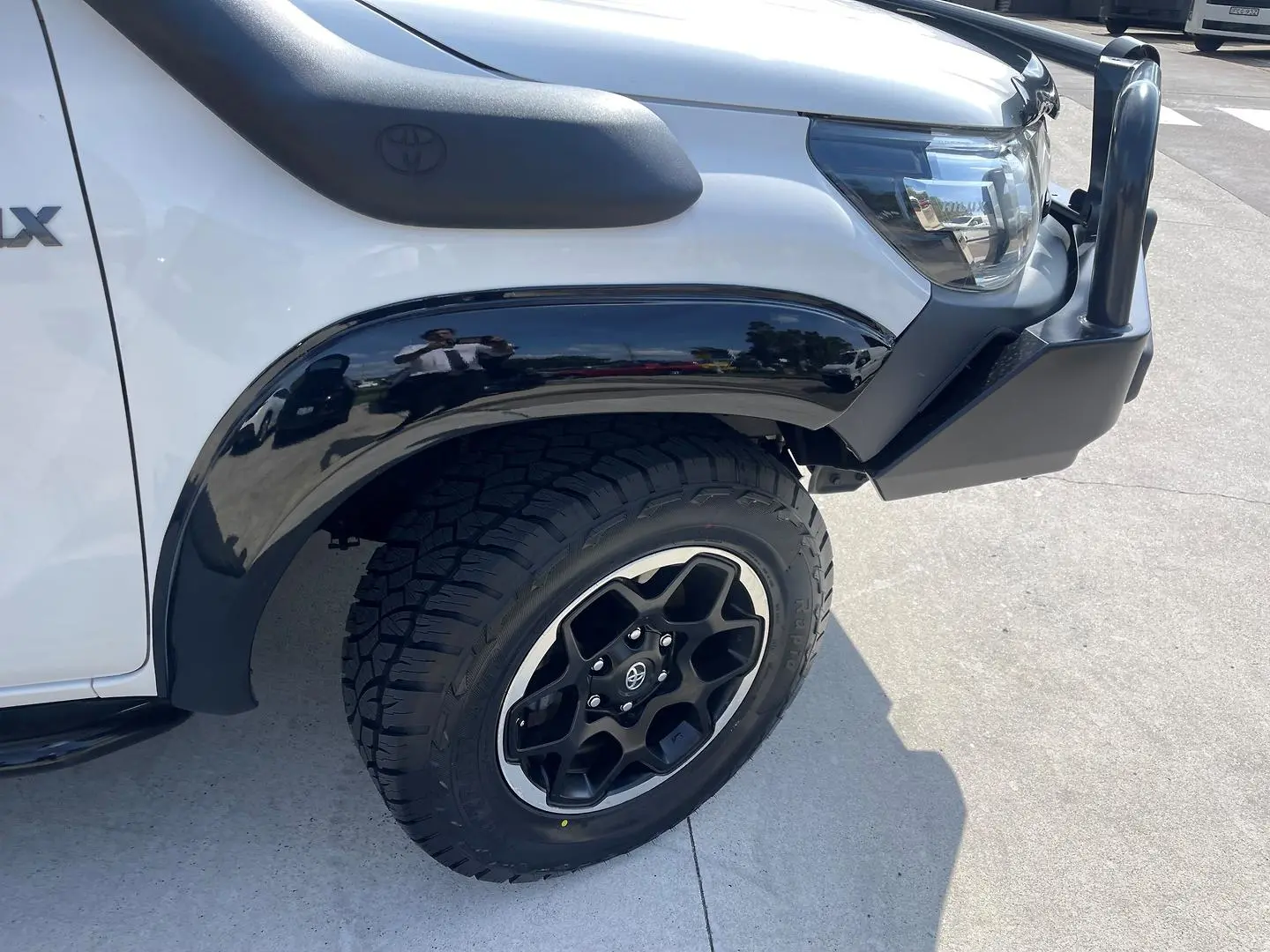 2018 Toyota Hilux Gallery Image 8