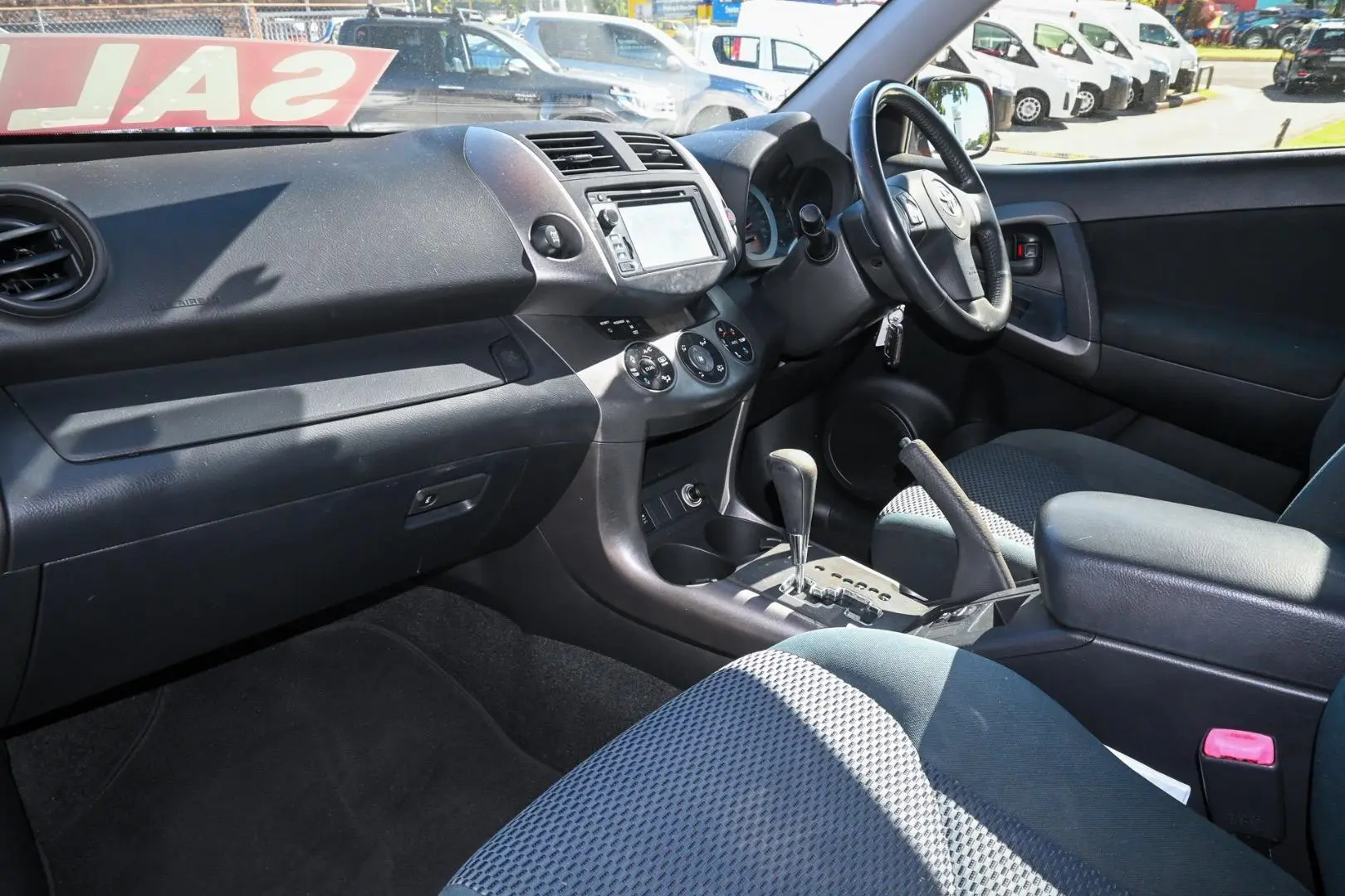2012 Toyota RAV4 Gallery Image 8