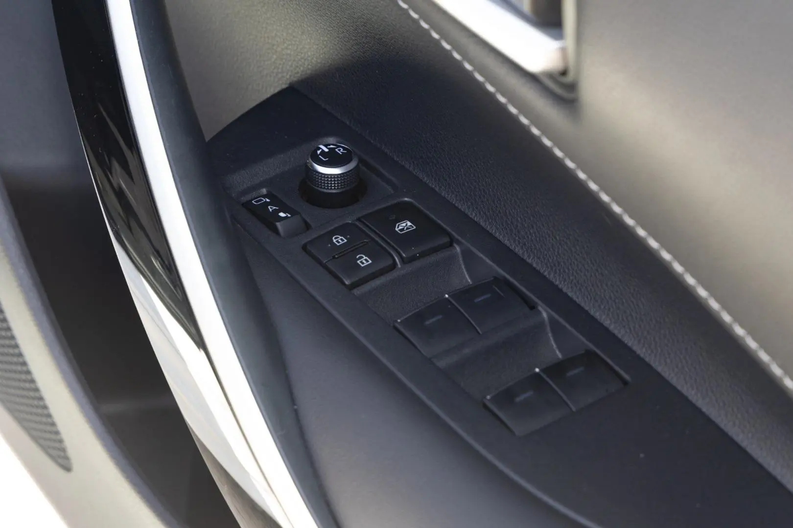 2019 Toyota Corolla Gallery Image 19