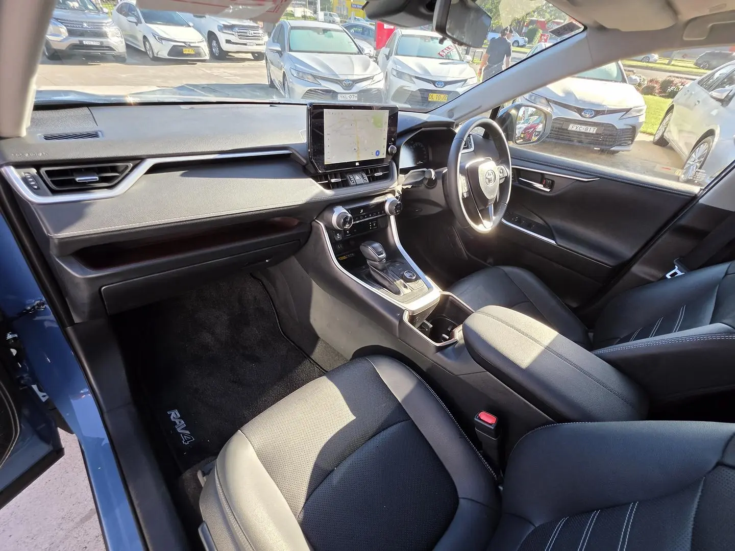 2024 Toyota RAV4 Gallery Image 17