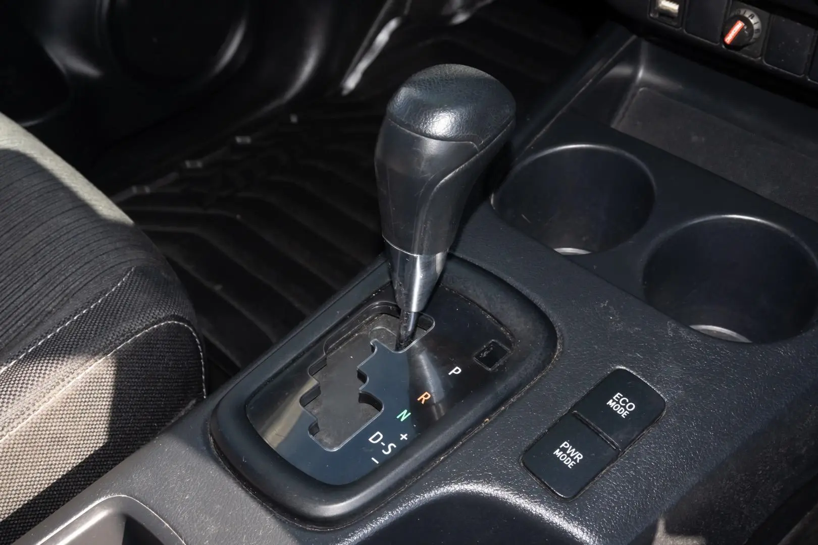 2021 Toyota Hilux Gallery Image 14