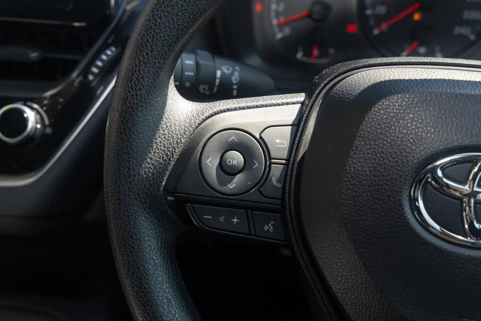 2020 Toyota Corolla Gallery Image 11