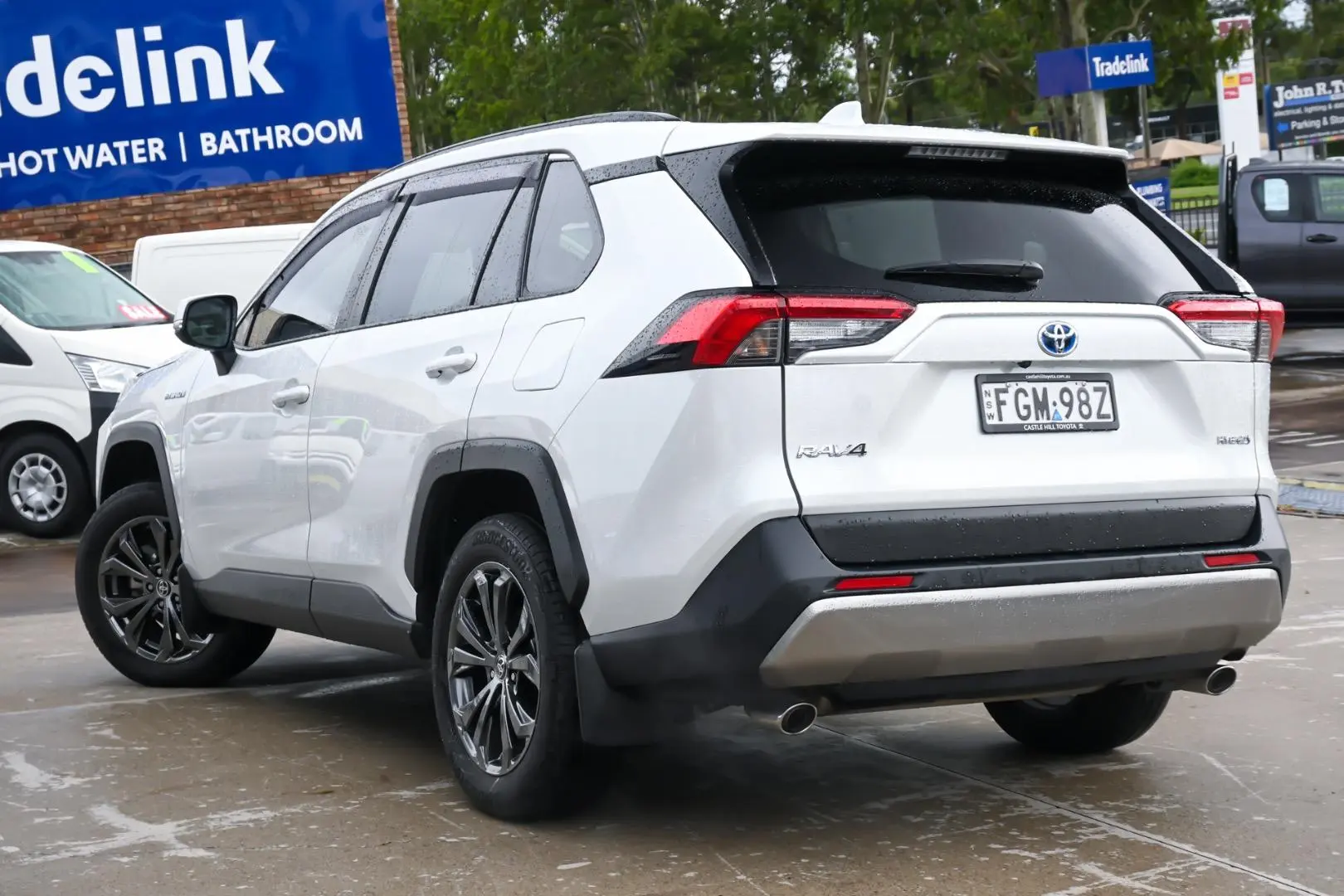 2024 Toyota RAV4 Gallery Image 2