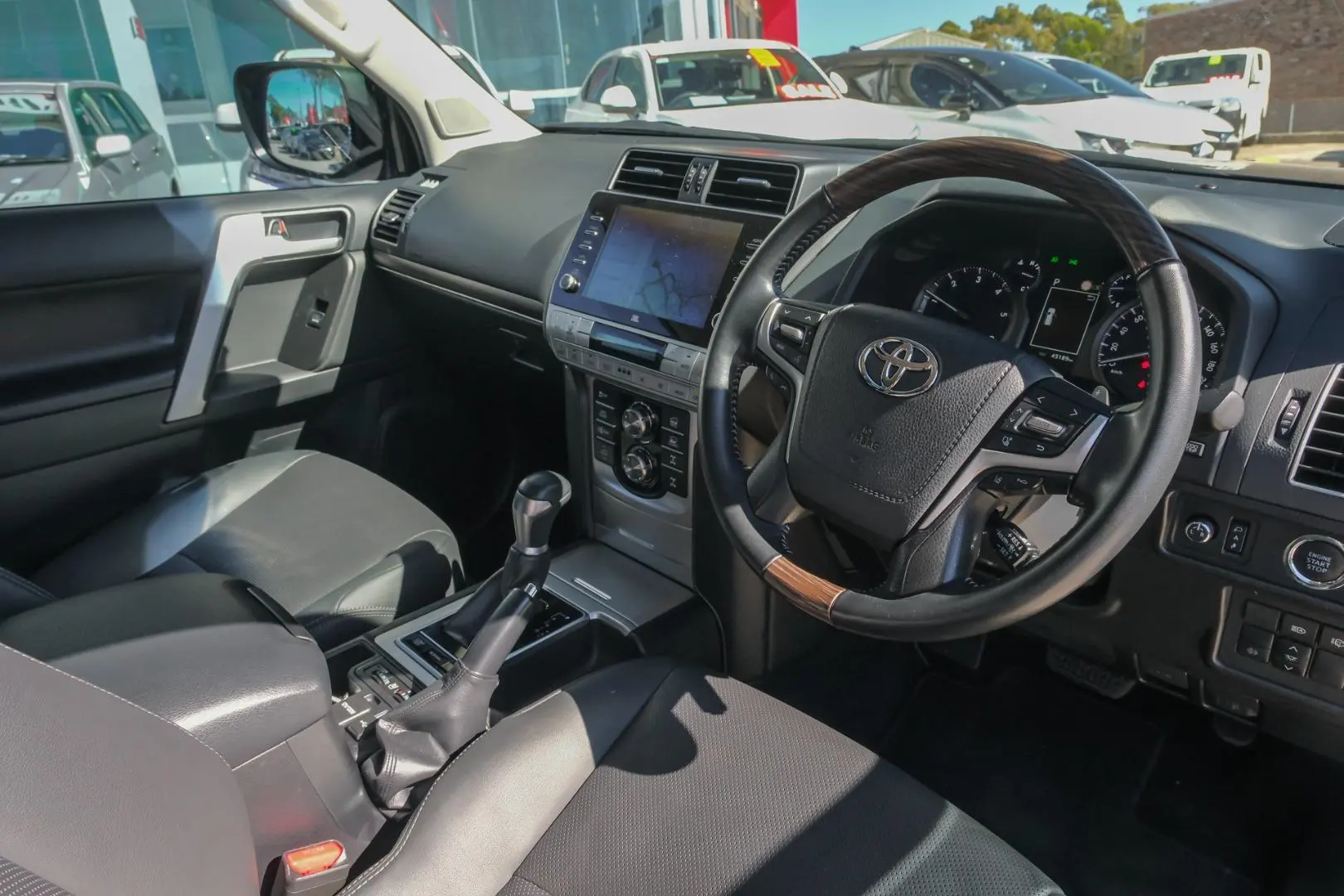 2022 Toyota Landcruiser Prado Gallery Image 7