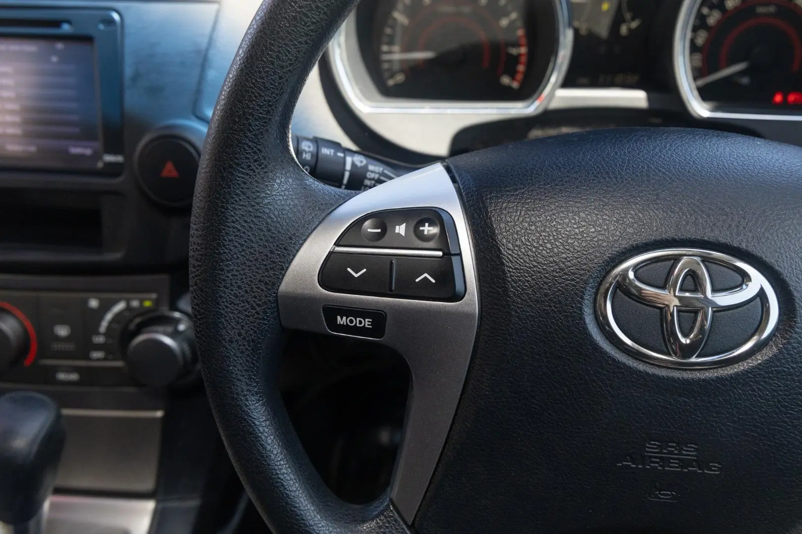 2012 Toyota Kluger Gallery Image 11